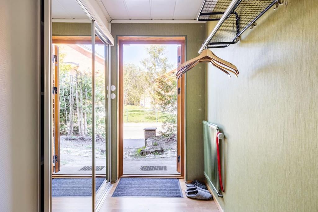 Quiet Rum In Swedish Villa Huddinge Exterior photo